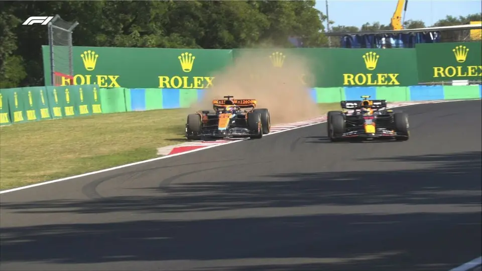 Oscar Piastri sobre el rebase de Checo Pérez: "Fue algo de manejo duro"