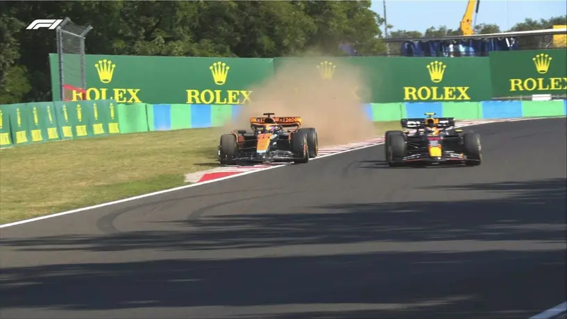 Oscar Piastri sobre el rebase de Checo Pérez: "Fue algo de manejo duro"
