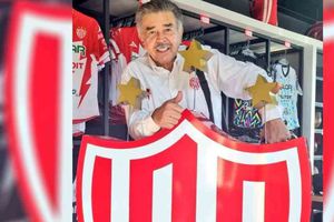 Jorge Ortiz de Pinedo, presente en la celebración del aniversario del Necaxa