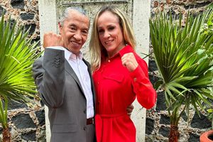 Negro Casas, emocionado por luchar por Campeonato de Parejas Mixto con su esposa, Dalys