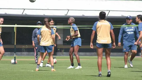 Deneisha Blackwood ya entrenó con Pumas Femenil en la Cantera