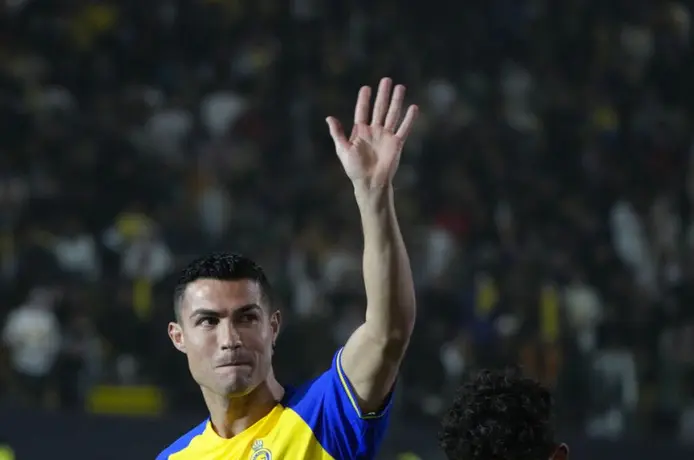 Identidad de la madre del primer hijo de Cristiano Ronaldo queda al 'descubierto'