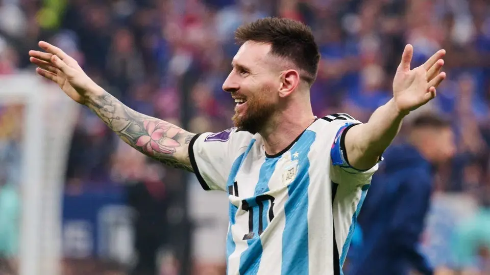 ¿Cuáles y cómo han sido todos los debuts de Messi?