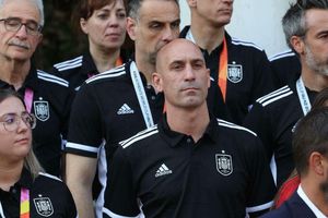 Video contradice la defensa de Luis Rubiales sobre beso con Jenni Hermoso