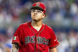 ¿Volverá? Julio Urías, pendiente de la sanción de la MLB