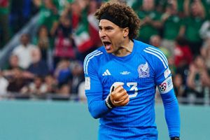Sorpresa de cumpleaños para Memo Ochoa en la antesala de la Final de la Copa Oro