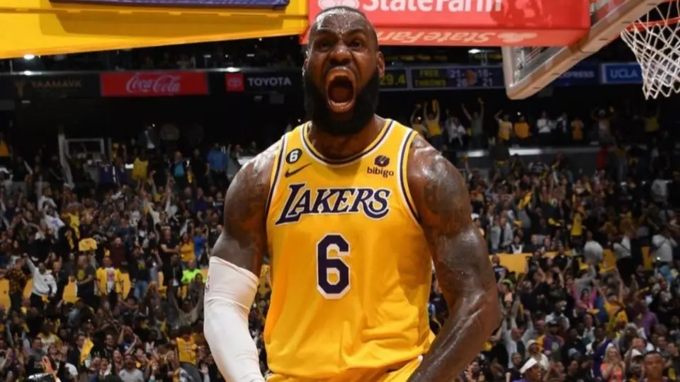LeBron James confirma que jugará su temporada 21 en la NBA