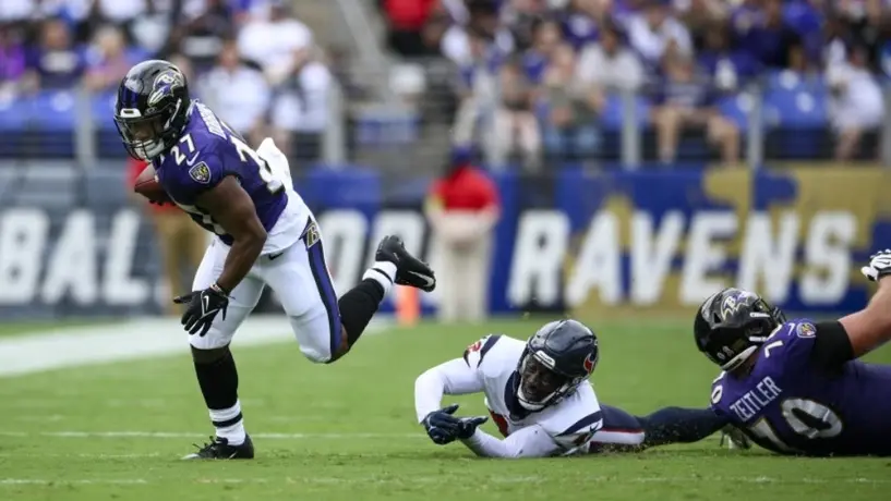 ¡Sensible baja! J.K. Dobbins se pierde la temporada de la NFL con los Ravens