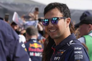 Checo Pérez aseguró que aún no está pensando en el retiro: 'Por ahora estoy contento'