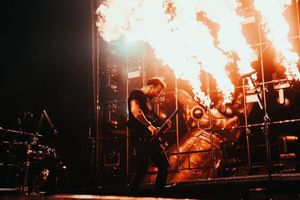 Muse cierra 'relajado' segundo día del Hell and Heaven