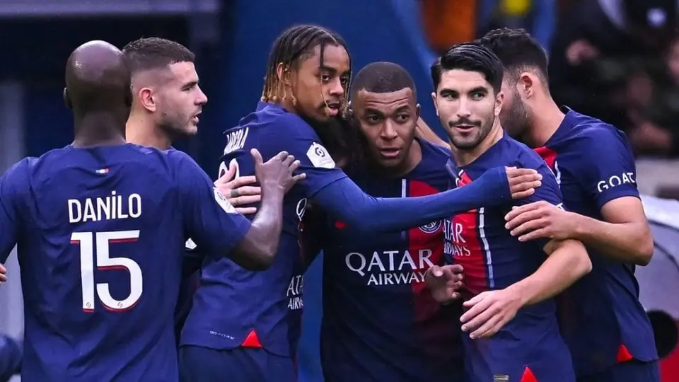 Kylian Mbappé lidera la victoria del PSG contra el Racing de Estrasburgo