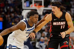 Jaime Jáquez es titular por primera vez con el Heat en derrota ante Timberwolves