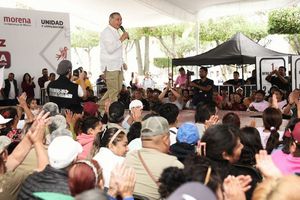 Adán Augusto López denuncia conspiración en contra distribución de libros