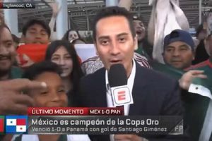 Aficionado mexicano se le 'olvida' el español en entrevista tras el título del Tri en Copa Oro