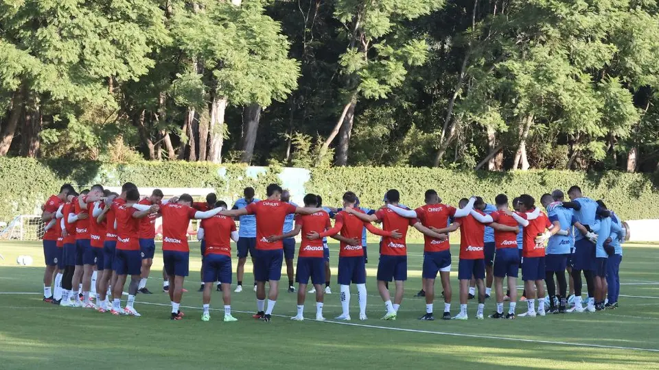 Chivas trabajará sin descanso, incluso tras enfrentar al Pachuca por la Jornada 9