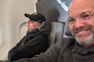 Faitelson le pide cuidarse a Martinoli en el aeropuerto de Philadelphia porque hay "fantasmas"