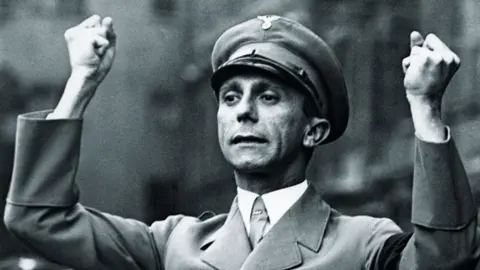 ¿Quién fue Paul Joseph Goebbels, quien fue citado por Atlas en un polémico tuit?