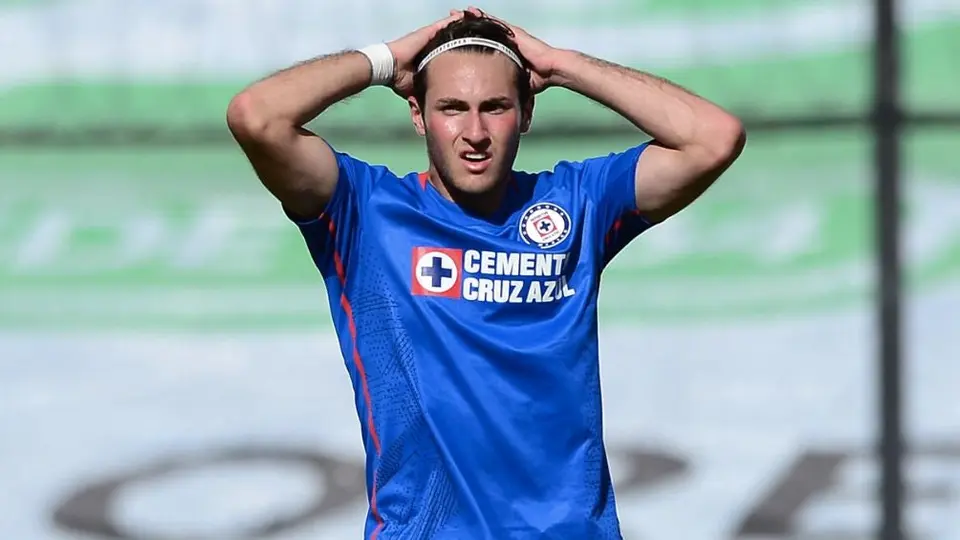 Santiago Giménez sobre la situación de Cruz Azul: "Hay jugadores de sobra”
