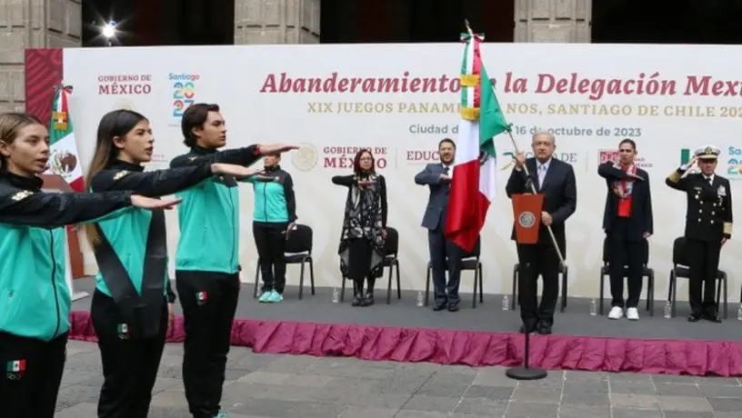 AMLO 'promete' premios y recompensas a atletas que participen en Panamericanos