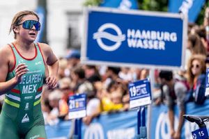 Jimena de la Peña brilla y consigue el segundo lugar en el Campeonato Mundial de Triatlón