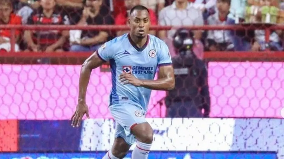 Cruz Azul confirma que Willer Ditta aún no cuenta con visa para entrar a EU y jugar Leagues Cup