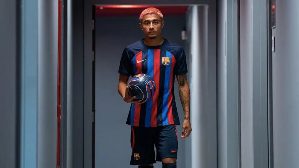 Barcelona: Julian Araujo será parte de la pretemporada culé