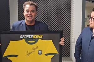 ¿Cuánto cuesta la playera de Pelé que le obsequió Franco Escamilla a Faitelson?