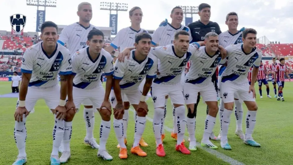 Puebla vuelve a trollear a Rayados por el diseño de su jersey