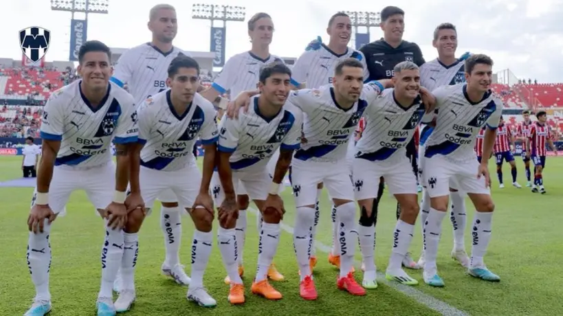 Puebla vuelve a trollear a Rayados por el diseño de su jersey