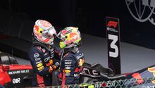 Christian Horner felicita a Checo Pérez tras el 1-2 de Red Bull