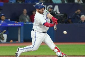 Alejandro Kirk conecta jonrón y los Blue Jays se acercan a Playoffs al vencer a Rays