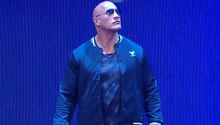 WWE: The Rock regresó a Smackdown ante la emoción de miles de fans