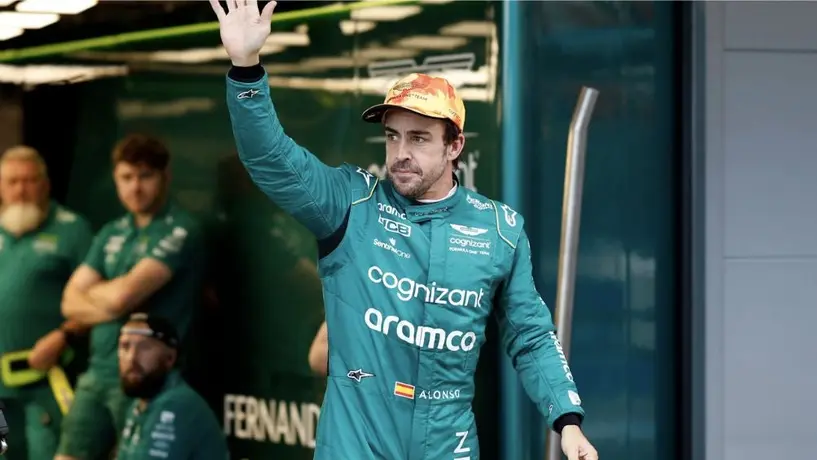 Embajador de Aston Martin niega la salida de Alonso a Red Bull: "Fernando se queda"