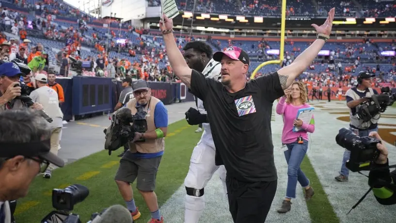 Jets celebran retorno de Hackett a Denver con victoria por 31-21 ante Broncos