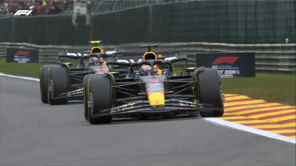 Checo Pérez termina segundo en Spa-Francorchamps; Verstappen suma otra victoria