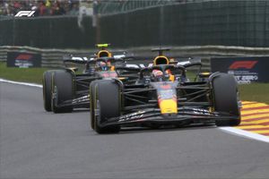 Checo Pérez termina segundo en Spa-Francorchamps; Verstappen suma otra victoria