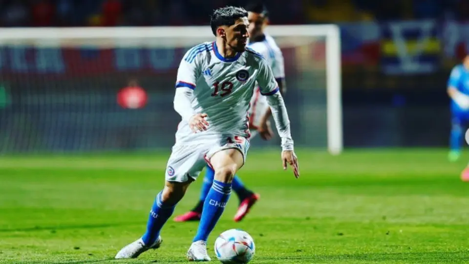 ¡Alarmas encendidas en América! Diego Valdés abandona partido con Chile por lesión