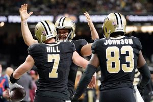 NFL: Hill aporta pase y recepción de touchdown para el triunfo de los Saints ante Bears