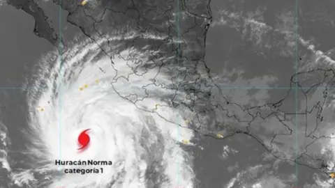 "Norma" se convierte en huracán categoría 1; se esperan lluvias fuertes en cuatro estados