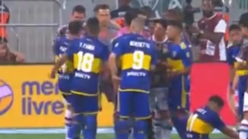 ¡Perdió la cabeza! Frank Fabra sale expulsado de la Final de Libertadores con desventaja para Boca