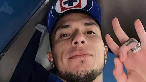 Carlos Salcedo deja mensaje luego de su polémica fiesta y del triunfo de Cruz Azul ante San Luis