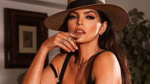 Ana Bárbara reacciona a demanda de su hermano por la autoría de sus canciones