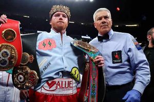 ¡Hará historia! Canelo Álvarez será el primer boxeador en defender su título indiscutido 3 veces