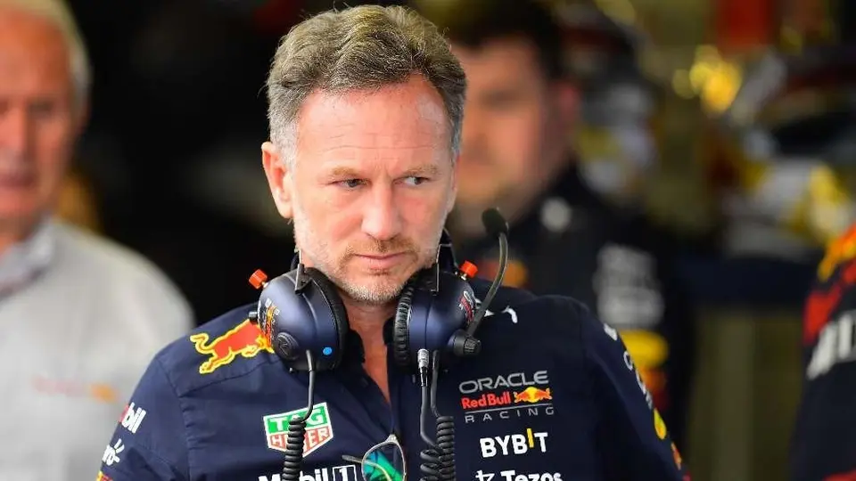 Horner desmiente que esté buscando la salida de Helmut Marko de Red Bull