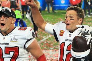 Tom Brady revela que su hijo quiere ser como Rob Gronkowski y no QB