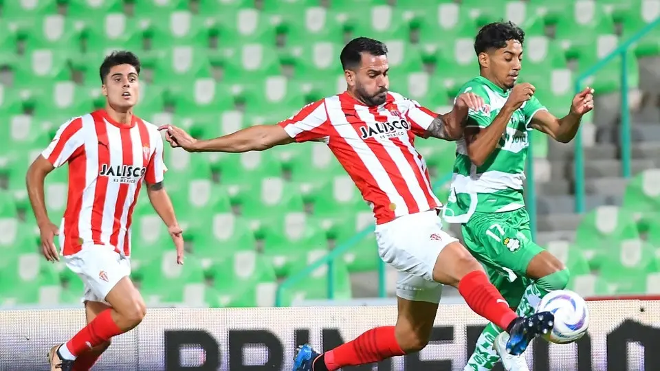 Santos cae en partido amistoso frente al Sporting de Gijón