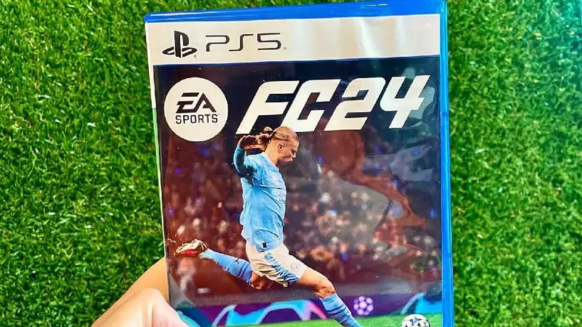Chico cancela cita de último momento ¿Por jugar FIFA?