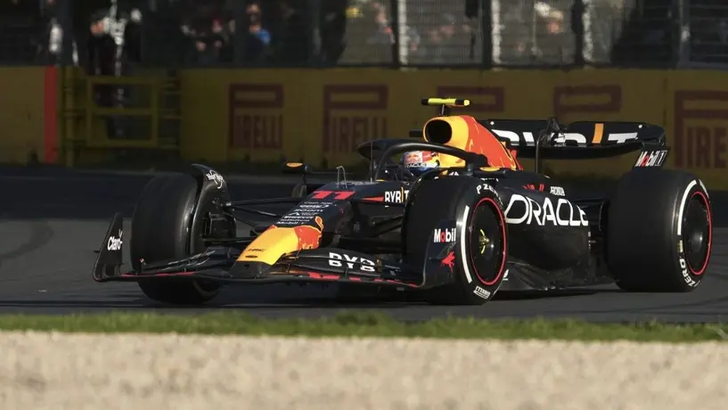 F1: Checo Pérez vuelve a remontar y termina sexto en Silverstone