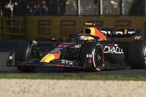 F1: Checo Pérez vuelve a remontar y termina sexto en Silverstone