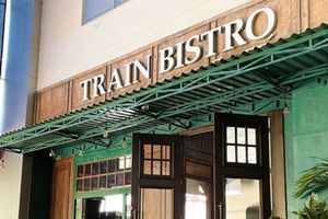 Mesera de un restaurante en la CDMX es exhibida por exigir más propina